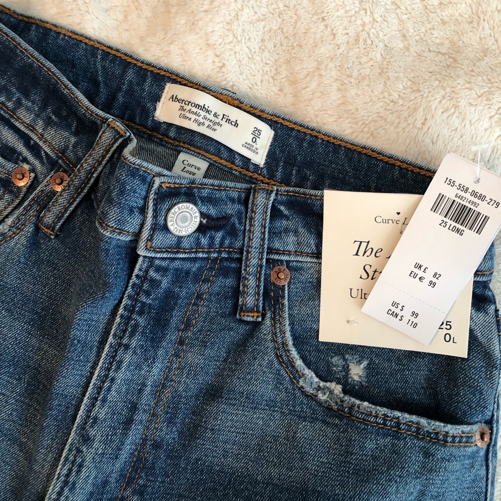 Abercrombie Curve Love High Rise Ankle Straight in 25L